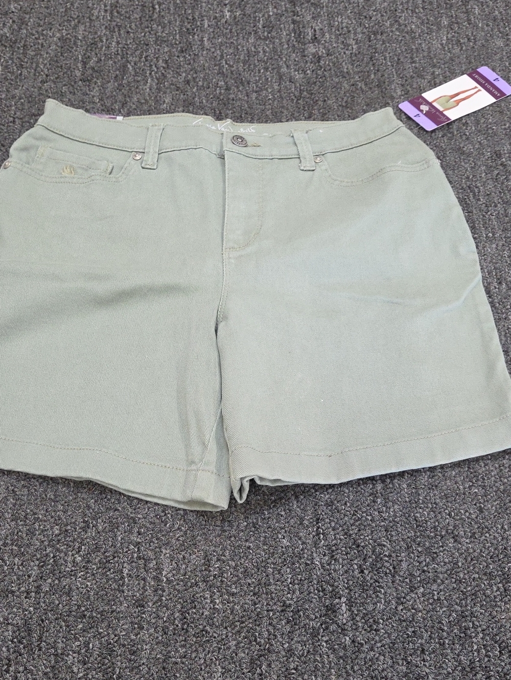(#4C) Gloria Vanderbilt Sage Green Casual Shorts